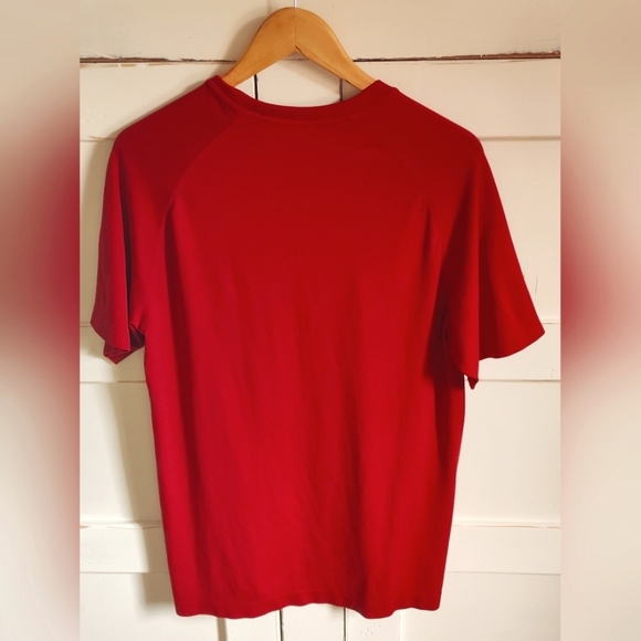 Fabletics Men's Red Short Sleeve Training Day T-shirt | Medium - Picture 3 of 5